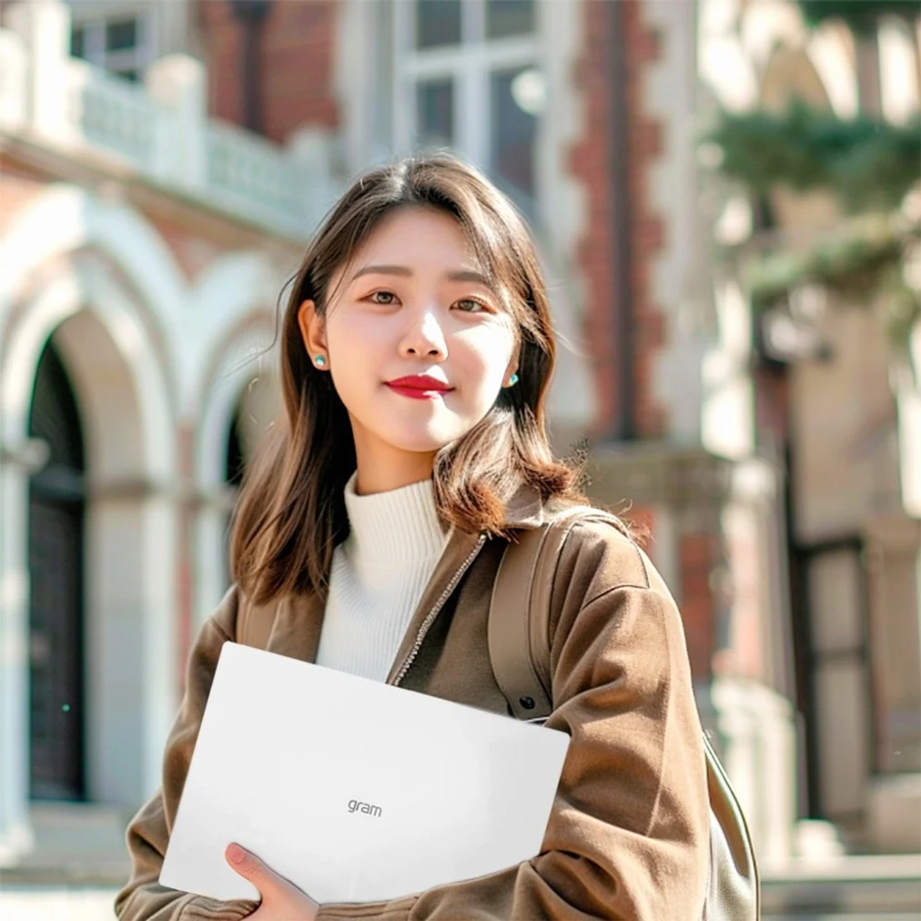 LG전자 LG 그램 스노우 화이트 약 16인치에 해당함 • 코어Ultra5 • 256GB • 16GB • Free DOS • 2026.01 • 16ZD90S-GX5VK